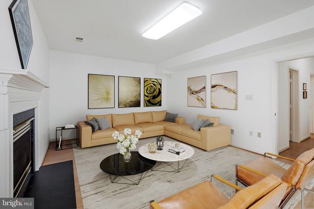 1451 CEDAR AVE, Mclean, VA 22101