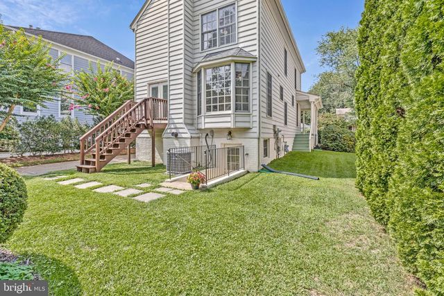 1451 CEDAR AVE, Mclean, VA 22101