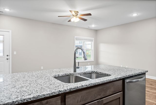 1176 Meadowhill Ln Unit B, Clarksville, TN 37043