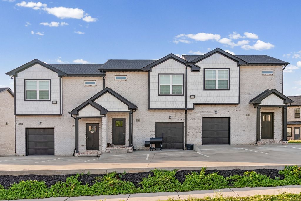 1176 Meadowhill Ln Unit B, Clarksville, TN 37043