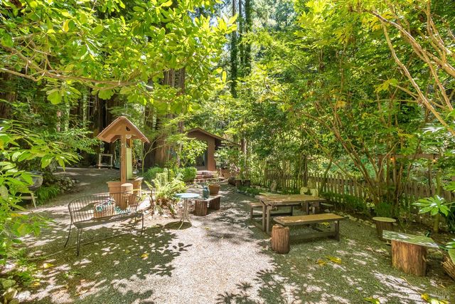 7001 Lucas Valley Rd, Nicasio, CA 94946