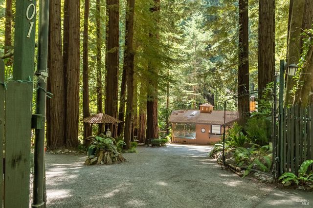 7001 Lucas Valley Rd, Nicasio, CA 94946