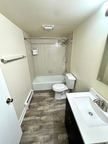 264 E Bailey Road C, Naperville, IL 60565