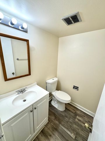 264 E Bailey Road C, Naperville, IL 60565