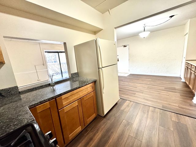 264 E Bailey Road C, Naperville, IL 60565