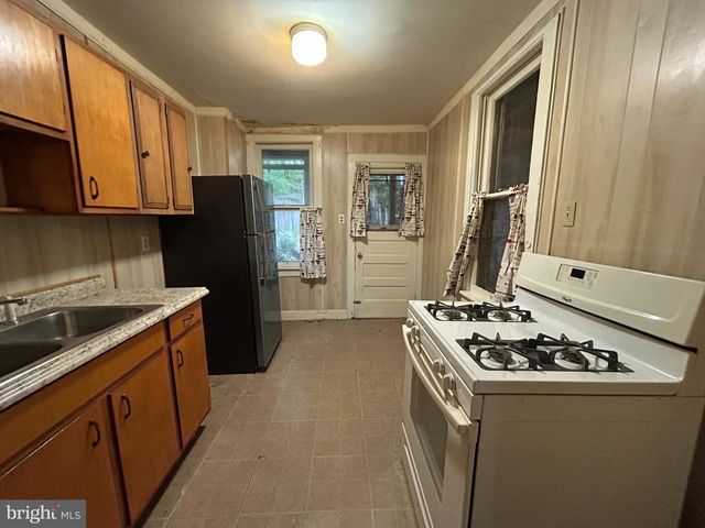 45-47 S MARKET ST, Shamokin, PA 17872