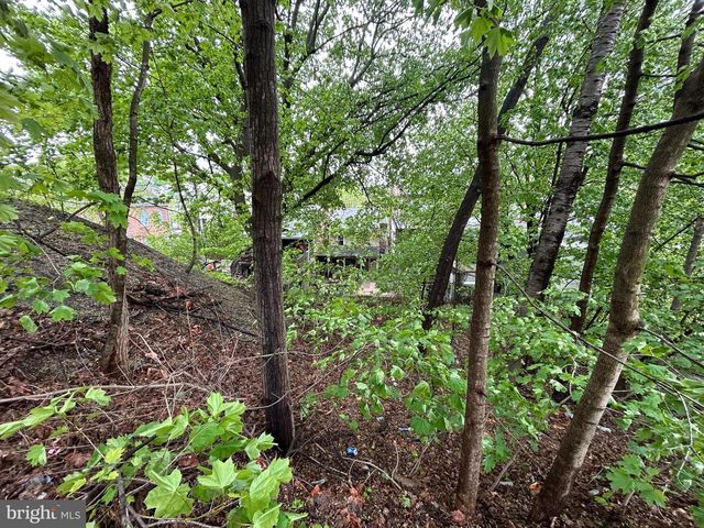 45-47 S MARKET ST, Shamokin, PA 17872