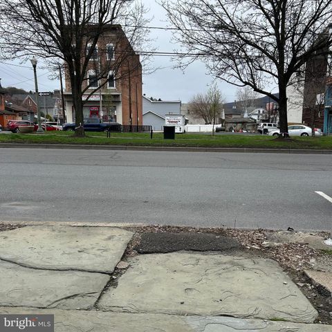 45-47 S MARKET ST, Shamokin, PA 17872