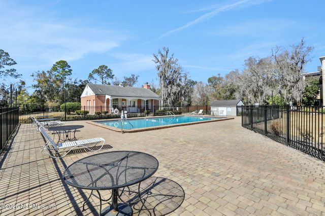 4325 PLAZA GATE Lane S 201, Jacksonville, FL 32217