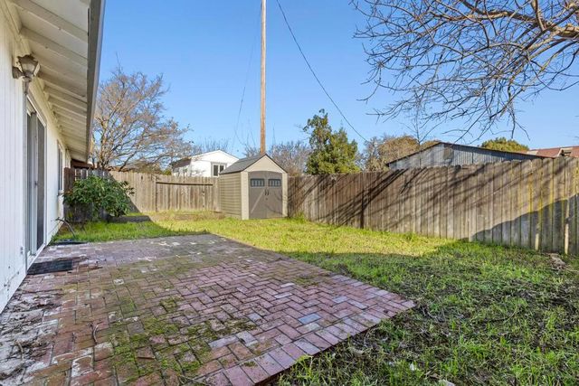 1617 E Lake Ct, Marysville, CA 95901