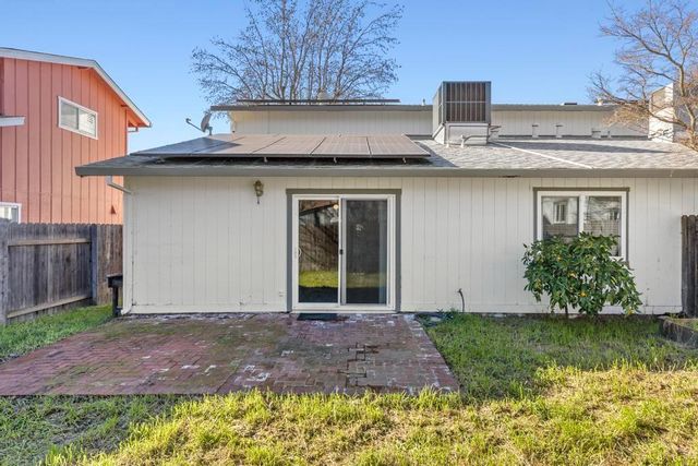 1617 E Lake Ct, Marysville, CA 95901