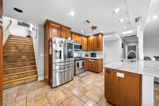 10820 Dutton Drive, La Mesa, CA 91941