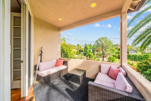 10820 Dutton Drive, La Mesa, CA 91941