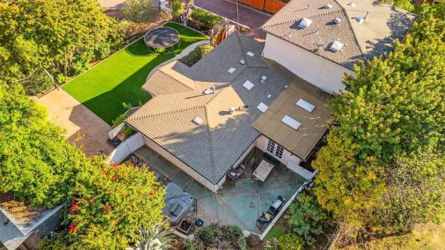 10820 Dutton Drive, La Mesa, CA 91941