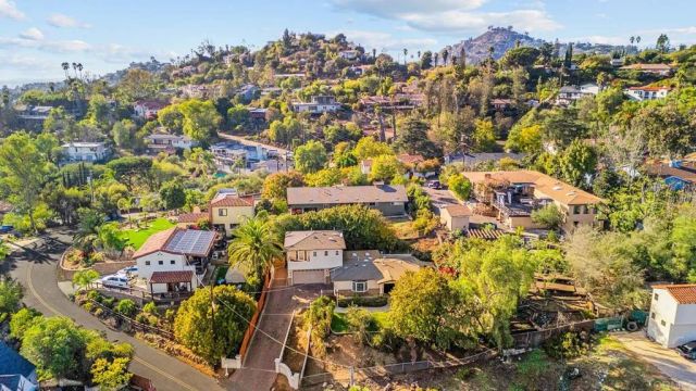 10820 Dutton Drive, La Mesa, CA 91941