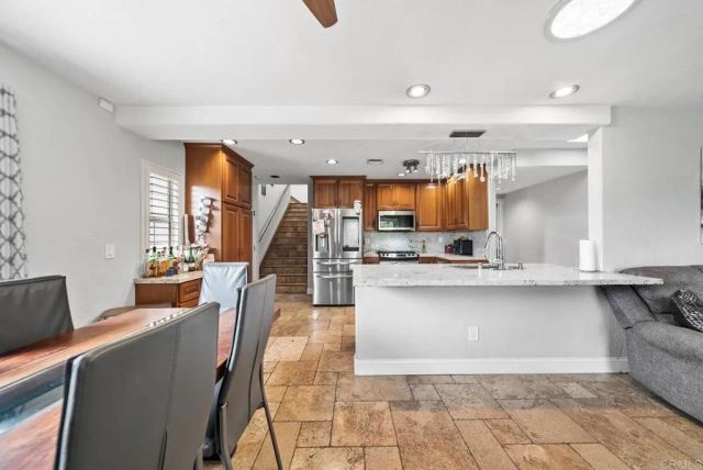 10820 Dutton Drive, La Mesa, CA 91941