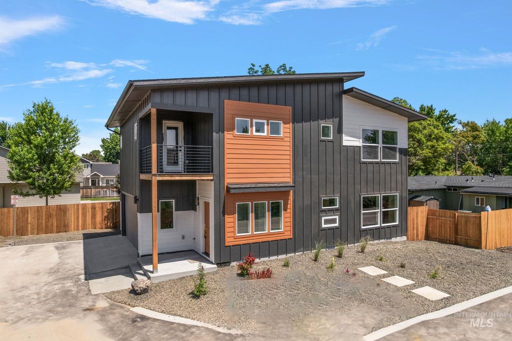 3823 N Jackie Ln, Boise, ID 83704