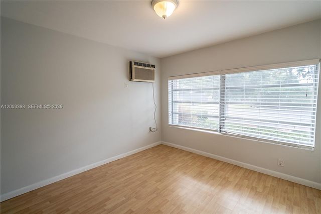 475 S Shore Dr, Miami Beach, FL 33141