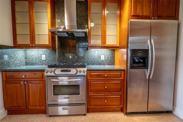 475 S Shore Dr, Miami Beach, FL 33141