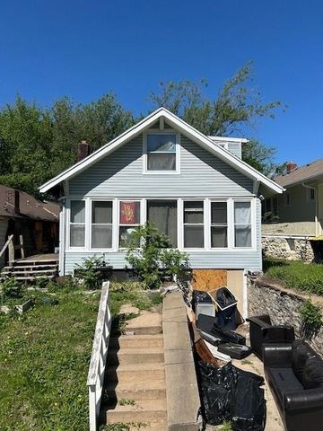 4930 Woodland Avenue, Kansas City, MO 64110
