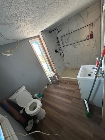 4930 Woodland Avenue, Kansas City, MO 64110