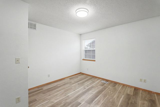 1920 S Leeanne Ln, Wichita, KS 67207