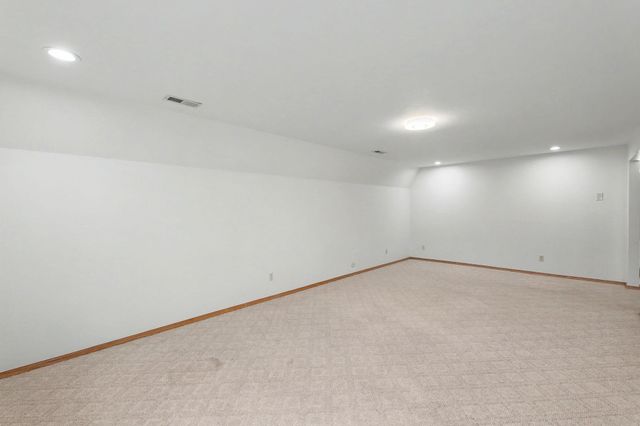 1920 S Leeanne Ln, Wichita, KS 67207