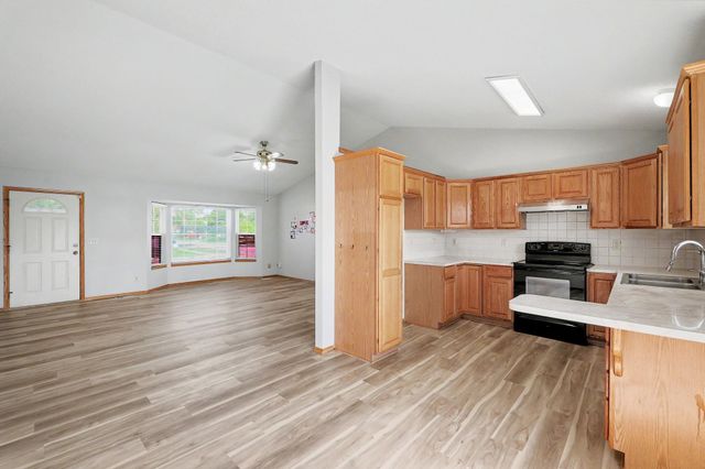 1920 S Leeanne Ln, Wichita, KS 67207