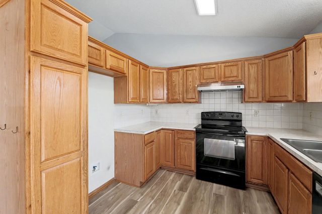 1920 S Leeanne Ln, Wichita, KS 67207