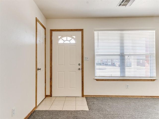 325 E Cedar Lane, Mustang, OK 73064
