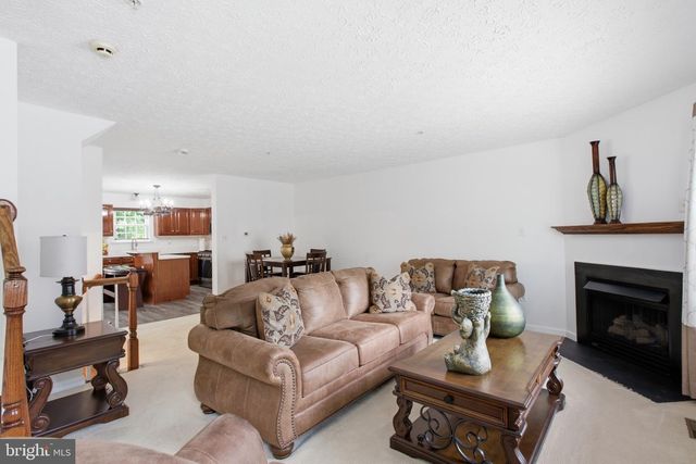 8012 BULLFINCH PL, White Plains, MD 20695