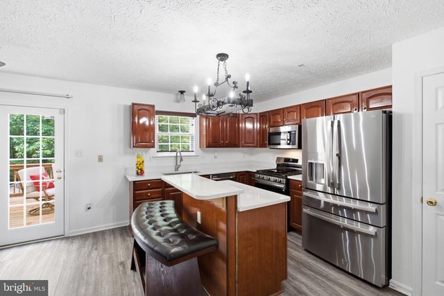 8012 BULLFINCH PL, White Plains, MD 20695