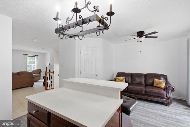 8012 BULLFINCH PL, White Plains, MD 20695