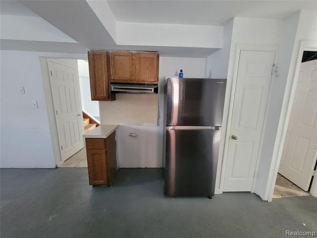 30022 White Street, Rockwood, MI 48173