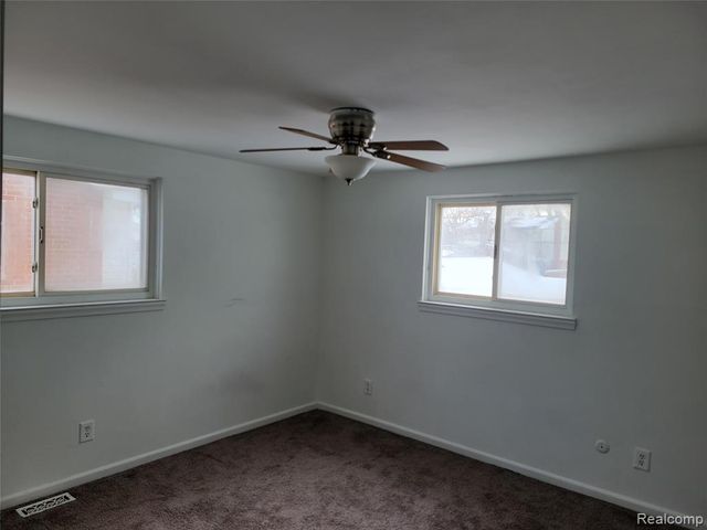 30022 White Street, Rockwood, MI 48173