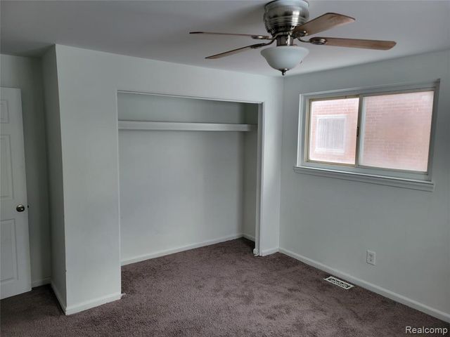 30022 White Street, Rockwood, MI 48173