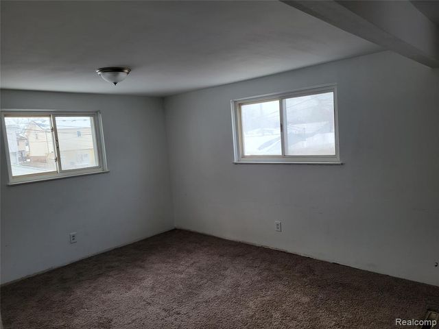 30022 White Street, Rockwood, MI 48173