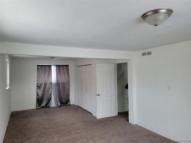 30022 White Street, Rockwood, MI 48173