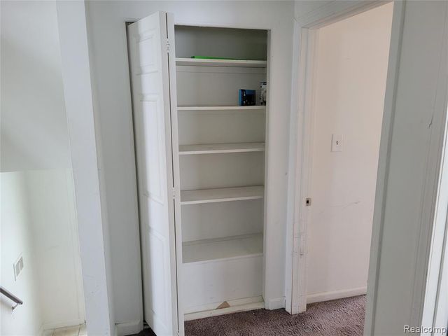 30022 White Street, Rockwood, MI 48173