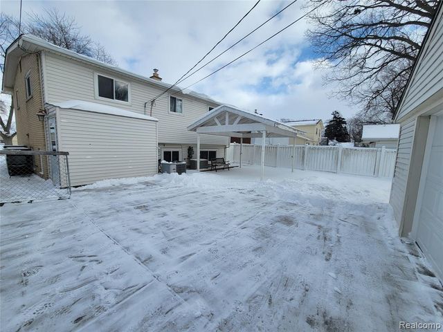 30022 White Street, Rockwood, MI 48173