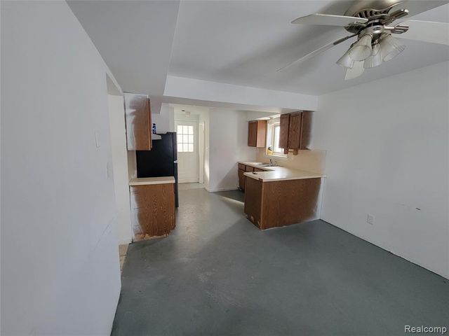 30022 White Street, Rockwood, MI 48173