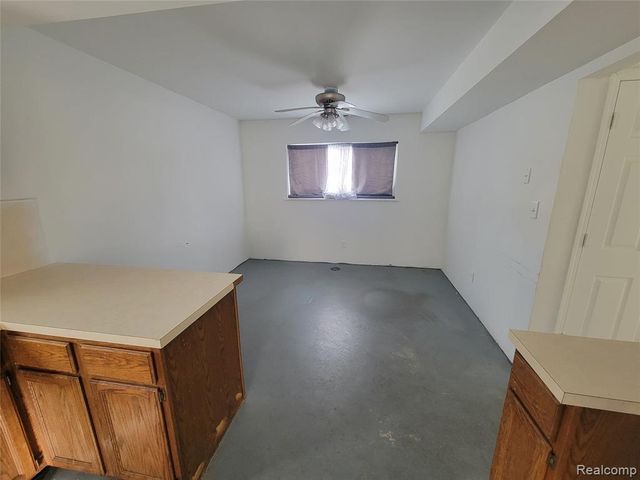 30022 White Street, Rockwood, MI 48173