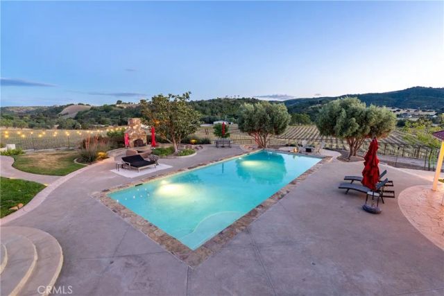 2325 Bella Tierra, Paso Robles, CA 93446