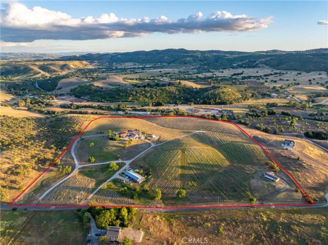 2325 Bella Tierra, Paso Robles, CA 93446