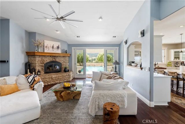 2325 Bella Tierra, Paso Robles, CA 93446