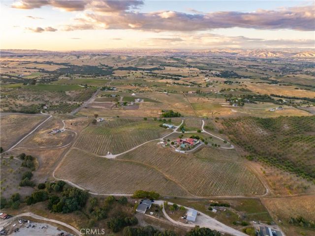2325 Bella Tierra, Paso Robles, CA 93446