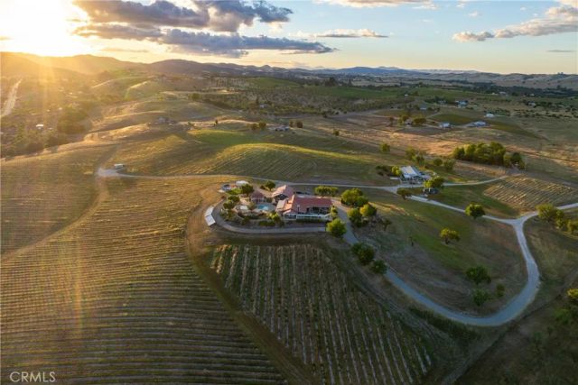 2325 Bella Tierra, Paso Robles, CA 93446