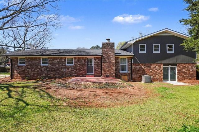 8832 Twin Oaks Drive, Jonesboro, GA 30236