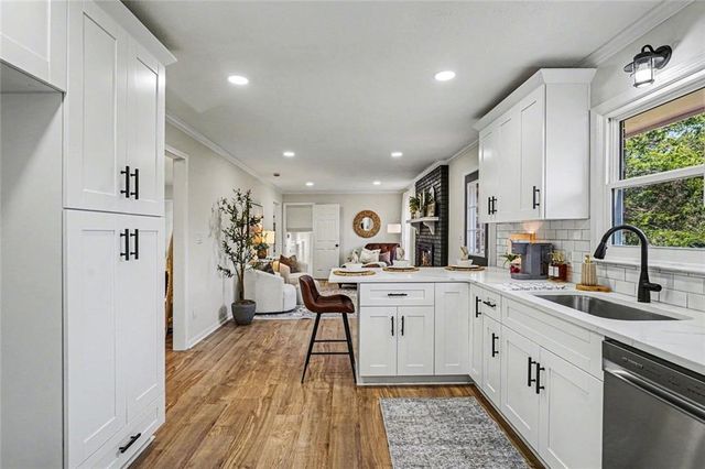 8832 Twin Oaks Drive, Jonesboro, GA 30236