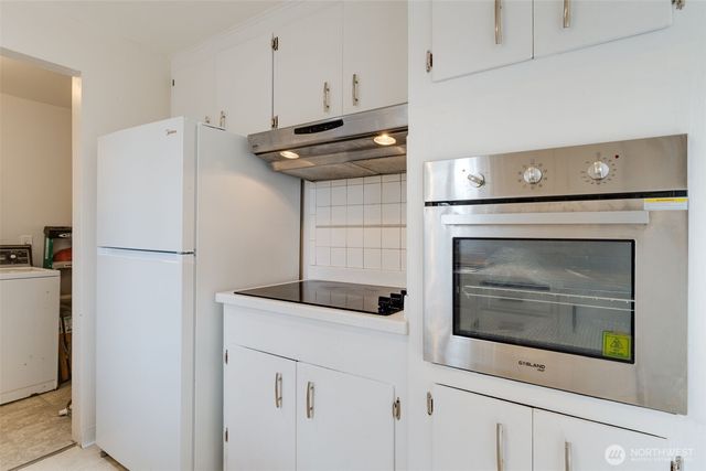 10664 63rd Avenue S, Seattle, WA 98178